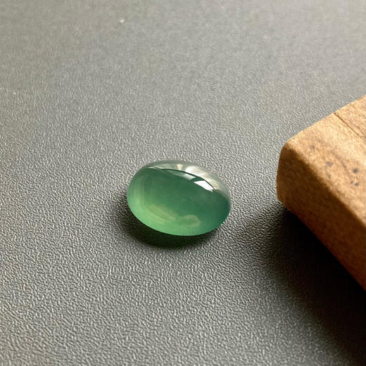 高冰种晴水绿翡翠大蛋面鸽子蛋 商品图2