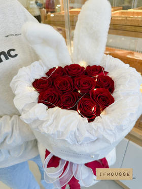 「小花花」情人节小兔子 红玫瑰 白色包装