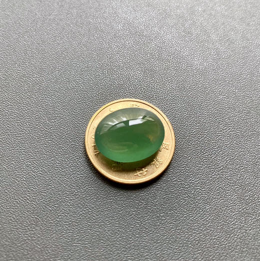 高冰种晴水绿翡翠大蛋面鸽子蛋 商品图5