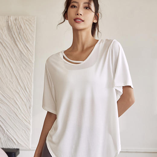 跃牌【倚窗听雨系列】透气短袖宽松显瘦瑜伽罩衫t恤Da35-21 商品图3