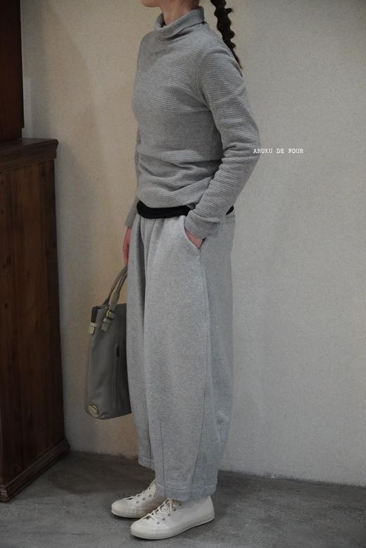 （4折）Doux bleu灰燕麦色高领上衣 商品图6