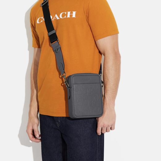 4折好价￥1399直邮到手！Coach Hudson 浮雕老花斜挎包 商品图6