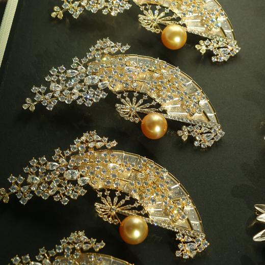 【现货】甄珠贝 日本进口成品 气场满满扇形胸针 商品图6