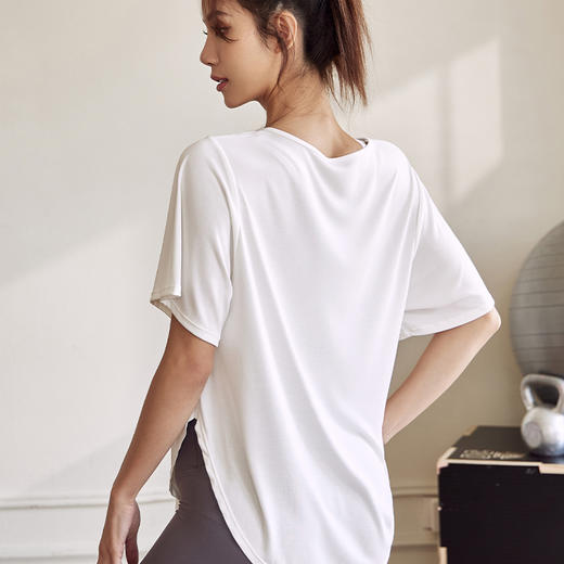 跃牌【倚窗听雨系列】透气短袖宽松显瘦瑜伽罩衫t恤Da35-21 商品图4