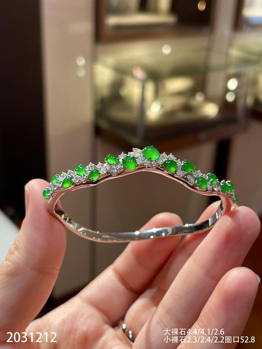 玻璃艳绿蛋面手镯 59999【2031212】圈口52.8 商品图0