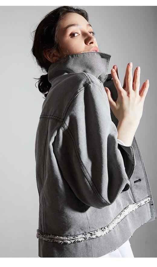 2楼名邦简约潇洒灰色基础短款复古牛仔夹 商品图2