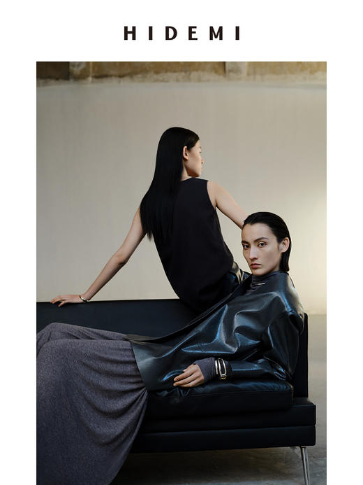 HIDEMI 特殊蜥蜴压纹V领宽肩大廓形极简西装 商品图2