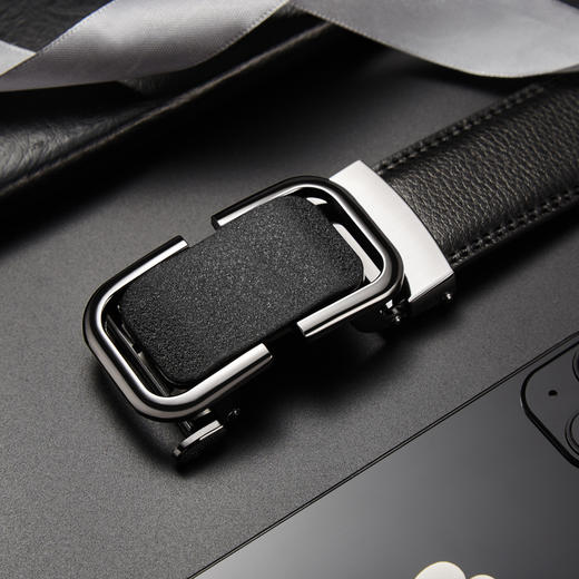 Safiya/索菲娅 二层牛皮2023新款男士皮带自动扣腰带简约百搭腰带SF500020Y 商品图1