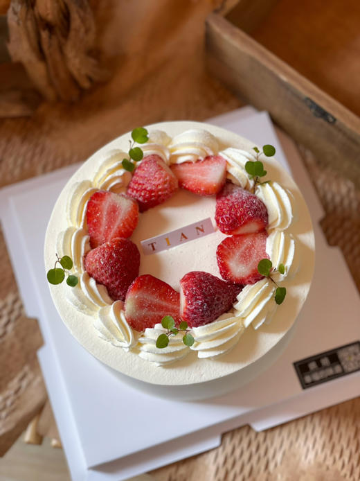白色恋人草莓蛋糕，草莓夹心草莓装饰，满满的甜蜜，祝福你这个冬天，莓烦恼 商品图5