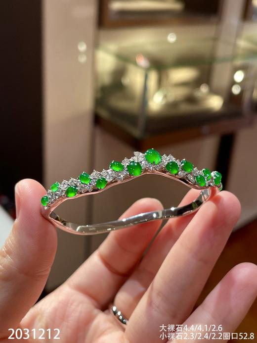 玻璃艳绿蛋面手镯 59999【2031212】圈口52.8 商品图7