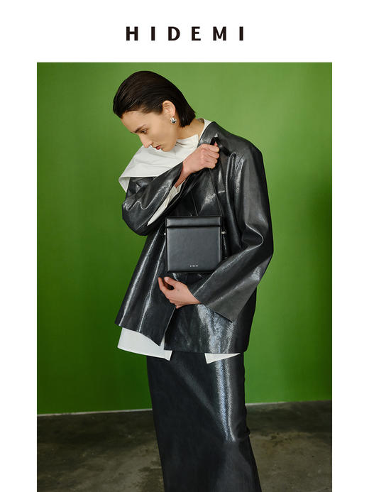 HIDEMI 特殊蜥蜴压纹V领宽肩大廓形极简西装 商品图10
