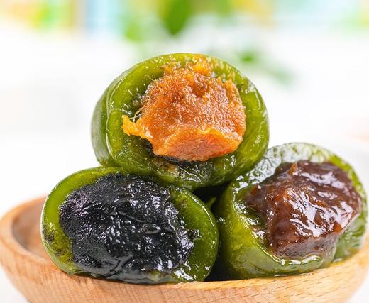 手工无添加剂 艾草青团   300克（六枚装）/盒（红豆沙味、黑芝麻味、蛋黄肉松味） 商品图0