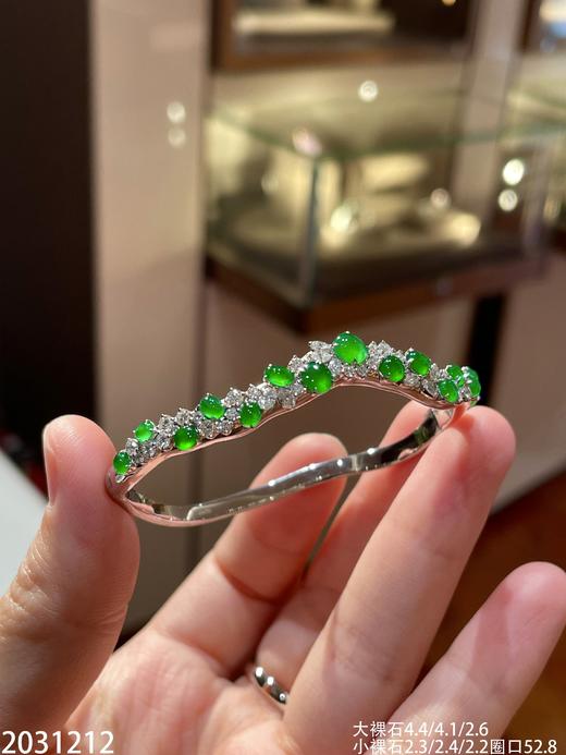 玻璃艳绿蛋面手镯 59999【2031212】圈口52.8 商品图8