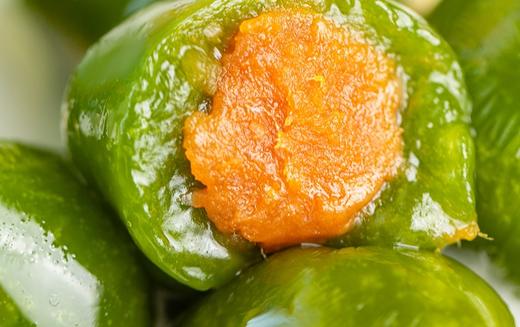 手工无添加剂 艾草青团   300克（六枚装）/盒（红豆沙味、黑芝麻味、蛋黄肉松味） 商品图7