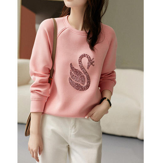 时尚百搭，天鹅亮片刺绣宽松圆领插肩袖卫衣XFT9020 商品图2