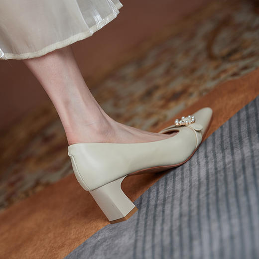 优雅百搭，真皮纯色浅口小皮鞋WC-M8975 商品图9