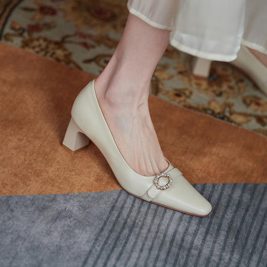 优雅百搭，真皮纯色浅口小皮鞋WC-M8975 商品图11