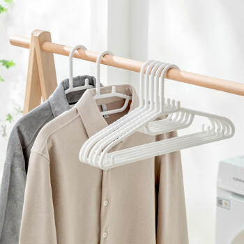 京东京造 衣架 无痕晾衣架子塑料衣挂干湿两用衣撑家用晒衣服架防滑10个白 商品图5