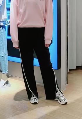 05424357  80640140唐狮裤子