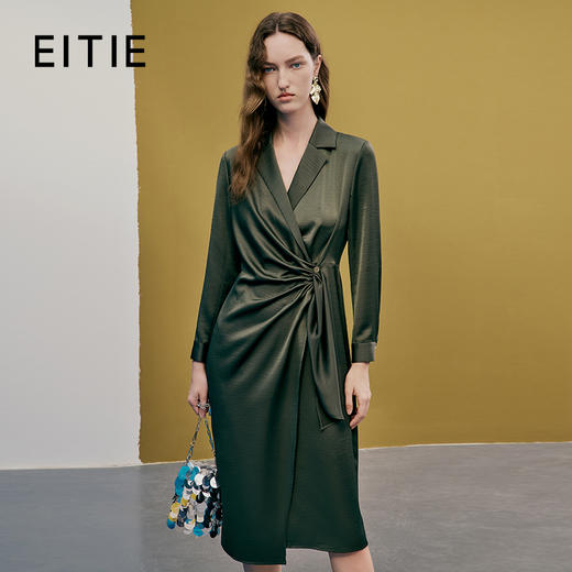 EITIE爱特爱春季新款气质收胸褶皱收腰翻领修身显瘦连衣裙女7307032 商品图0