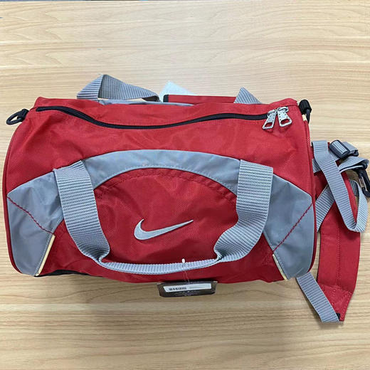 西铁城/CITIZEN 非卖品（Nike单肩桶型包） 商品图1