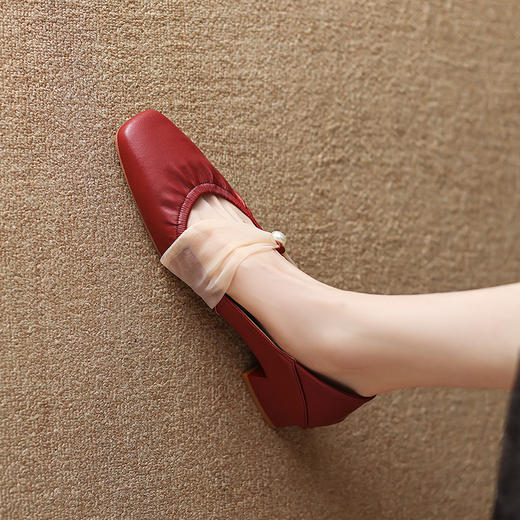 舒适简约，珍珠网纱粗跟浅口皮鞋WC-9740 商品图0