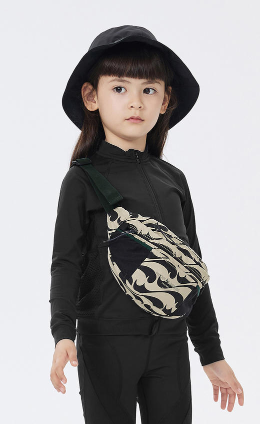 jnby  23年春款  印花斜跨单肩包  6N3L13030 商品图5