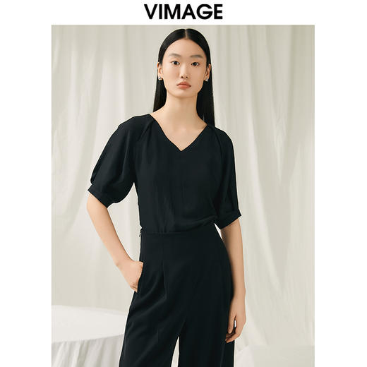 VIMAGE纬漫纪夏季新款泡泡袖V领修身短袖小上衣女V1913528 商品图4