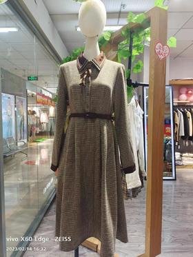 04931320 ：80640141洛呗一裙子