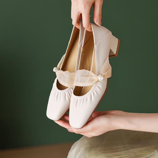 舒适简约，珍珠网纱粗跟浅口皮鞋WC-9740 商品图7