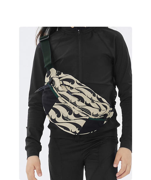 jnby  23年春款  印花斜跨单肩包  6N3L13030 商品图6