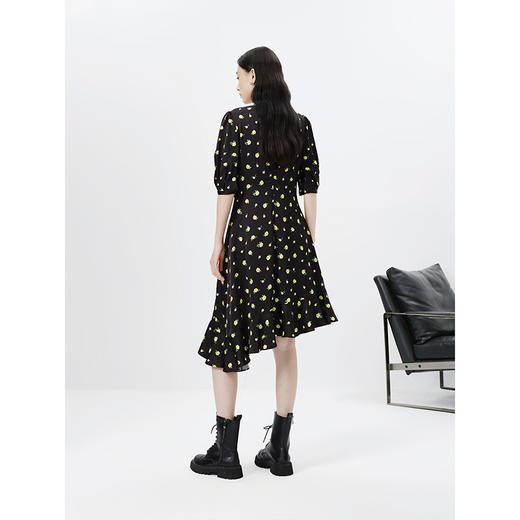 NEELLY纳俪商场同款V领碎花连衣裙女泡泡袖收腰A字裙不规则裙摆N23023Y01127 商品图3