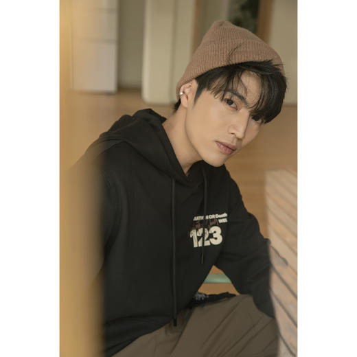 【断码清仓】HX 春季带帽卫衣/S106310040101 商品图5