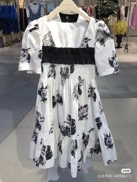 太平鸟65c9连衣裙