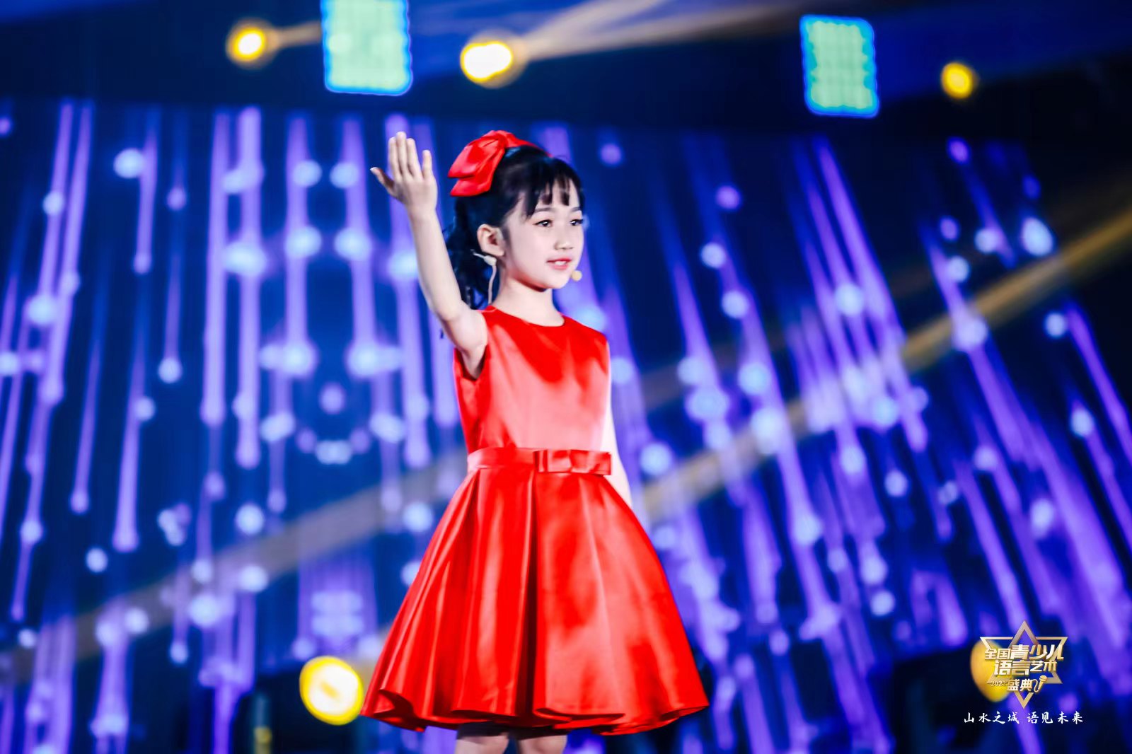 【全国青少儿播音主持专业委员会】19.9元抢购原价300元的2次播音主持精品课，帮助孩子建立自信、提升气质，提高孩子语言组织能力、语言表达能力、逻辑思维能力、现场反应能力、与人沟通能力、即兴评述能力。