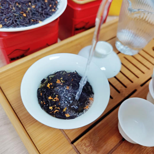 【经典工艺 入口醇香】桂花武夷红茶红茶150g*2罐+赠一套旅行茶具 商品图4