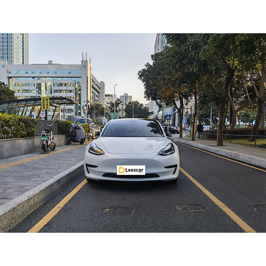 特斯拉 Model 3 标准续航后驱升级版【长租-深圳】 商品图1