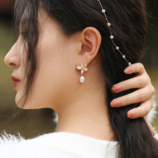 manreya“月下玉兰”浪漫珍珠耳环 商品图1