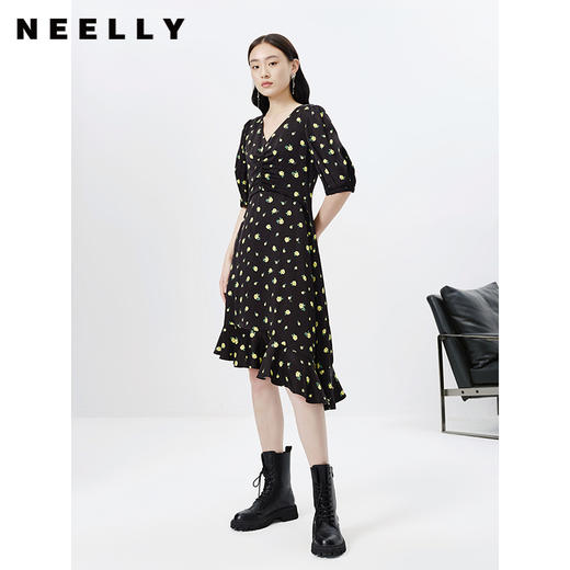 NEELLY纳俪商场同款V领碎花连衣裙女泡泡袖收腰A字裙不规则裙摆N23023Y01127 商品图2
