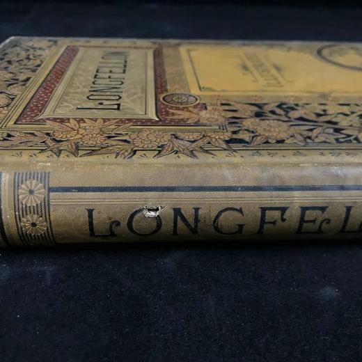 1882年 朗费罗诗集 约百幅版画插图 漆布精装16开 商品图2