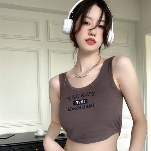 黛唯梵2023新款刺绣带胸垫运动背心女外穿修身打底短款吊带辣妹百搭上衣夏 商品图0