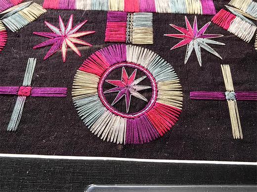 深山集市 黎平瑶族绣片画框38*34cm 商品图3