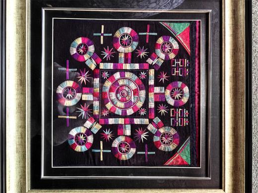深山集市 黎平瑶族绣片画框38*34cm 商品图1