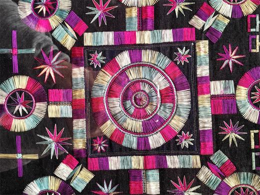 深山集市 黎平瑶族绣片画框38*34cm 商品图2