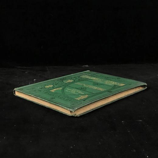 约19世纪后期 狄更斯《远大前程》 30幅插图 漆布精装16开 商品图1