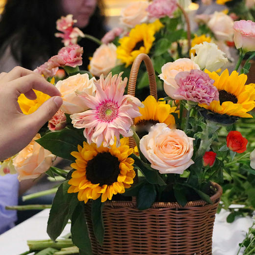 护士节母亲节38女神节妇女节花艺插花花艺沙龙活动手工活动公司企业团体团建亲子福利diy高端手提花篮系列量大可优 商品图2