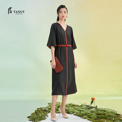 TANGY Collection/天意精品莨绸香云纱一字扣可拆卸腰带中长款连衣裙 商品图0