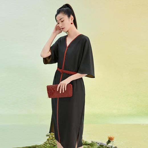 TANGY Collection/天意精品莨绸香云纱一字扣可拆卸腰带中长款连衣裙 商品图1