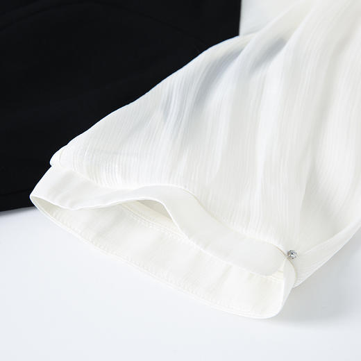 EITIE爱特爱春夏新款时尚气质V领收腰撞色A版显瘦连衣裙7307017 商品图7