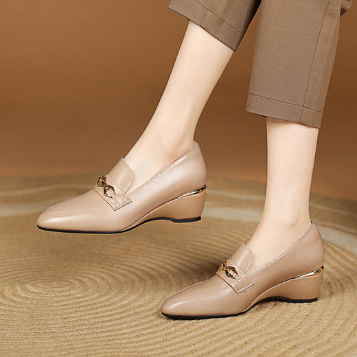 尖头坡跟单鞋，舒适职业瓢鞋XYM-k731 商品图2